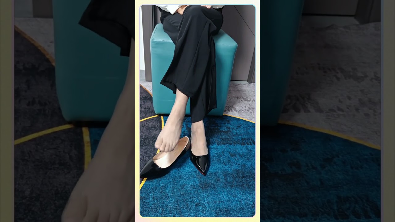 Short flesh-colored stockings #nylon #feet #shoes #beauty #foot