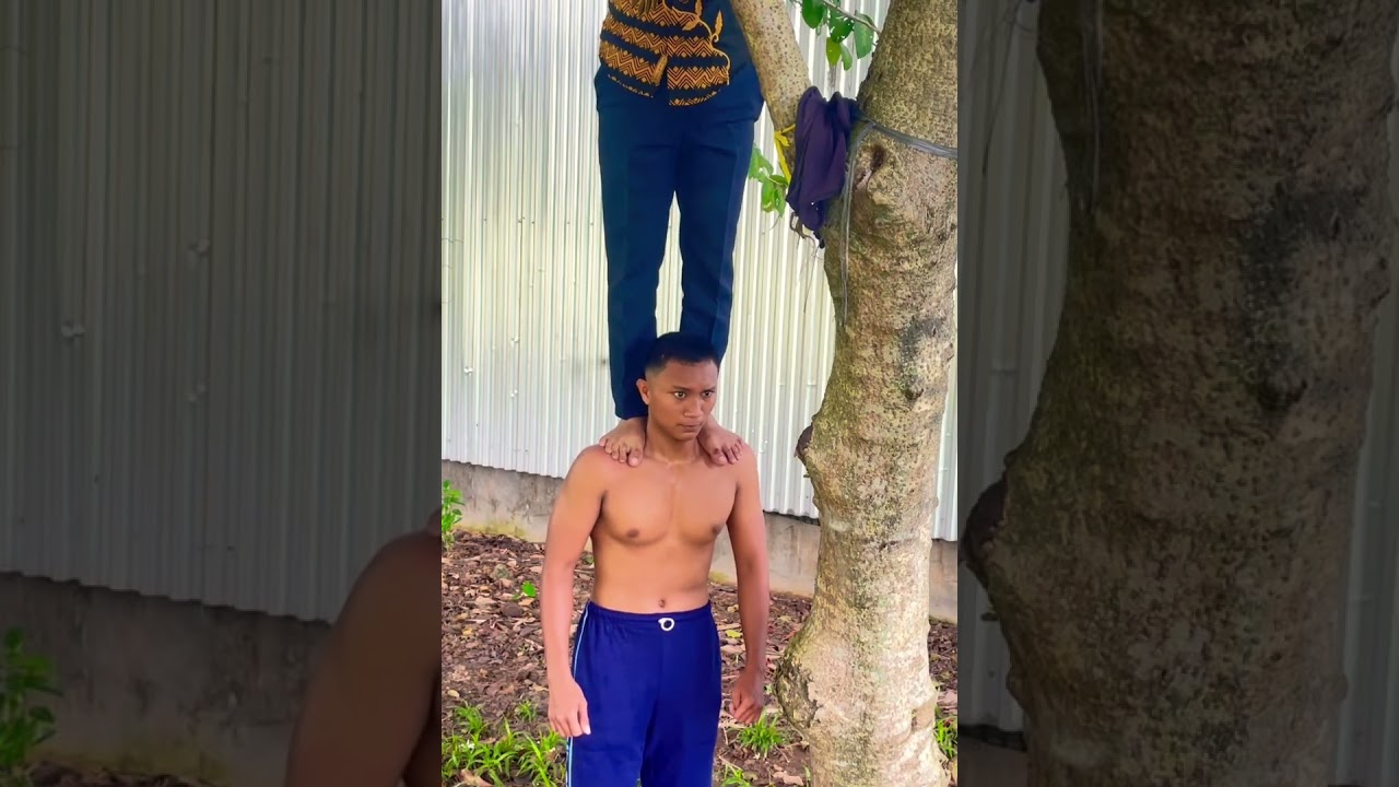 Shoulder rider piggyback horserider challenge #shoulderride #horseride #kuli #piggyback