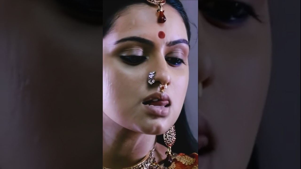 Shruti Marathe HOT Expression