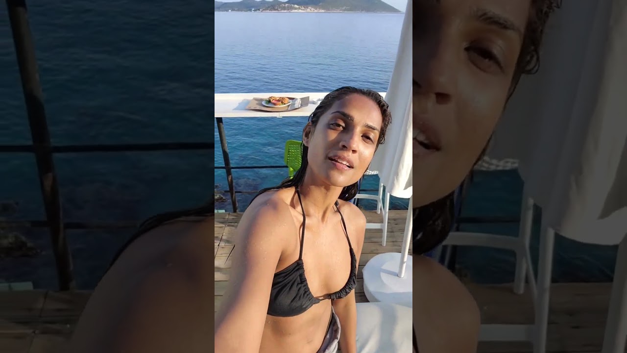 Shruti Menon with hot curv.#prarambhnews #bollywood #viral #youtube #short #shorts #reels #hotnews