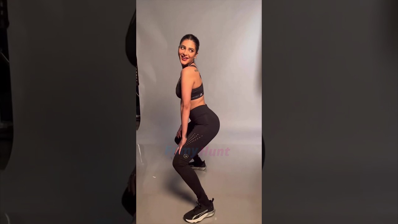 #ShrutiHaasan Crazy Dance😂 #prabhas #salaar #veerasimhareddy #waltairveerayya #shorts #ytshorts