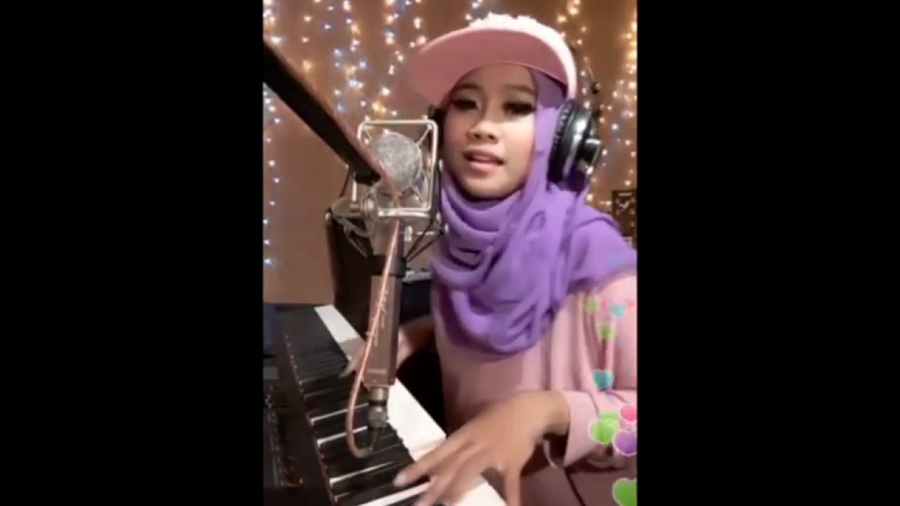 Sia - Chandelier ( cover Ayuenstar ) Bigo Live Indonesia