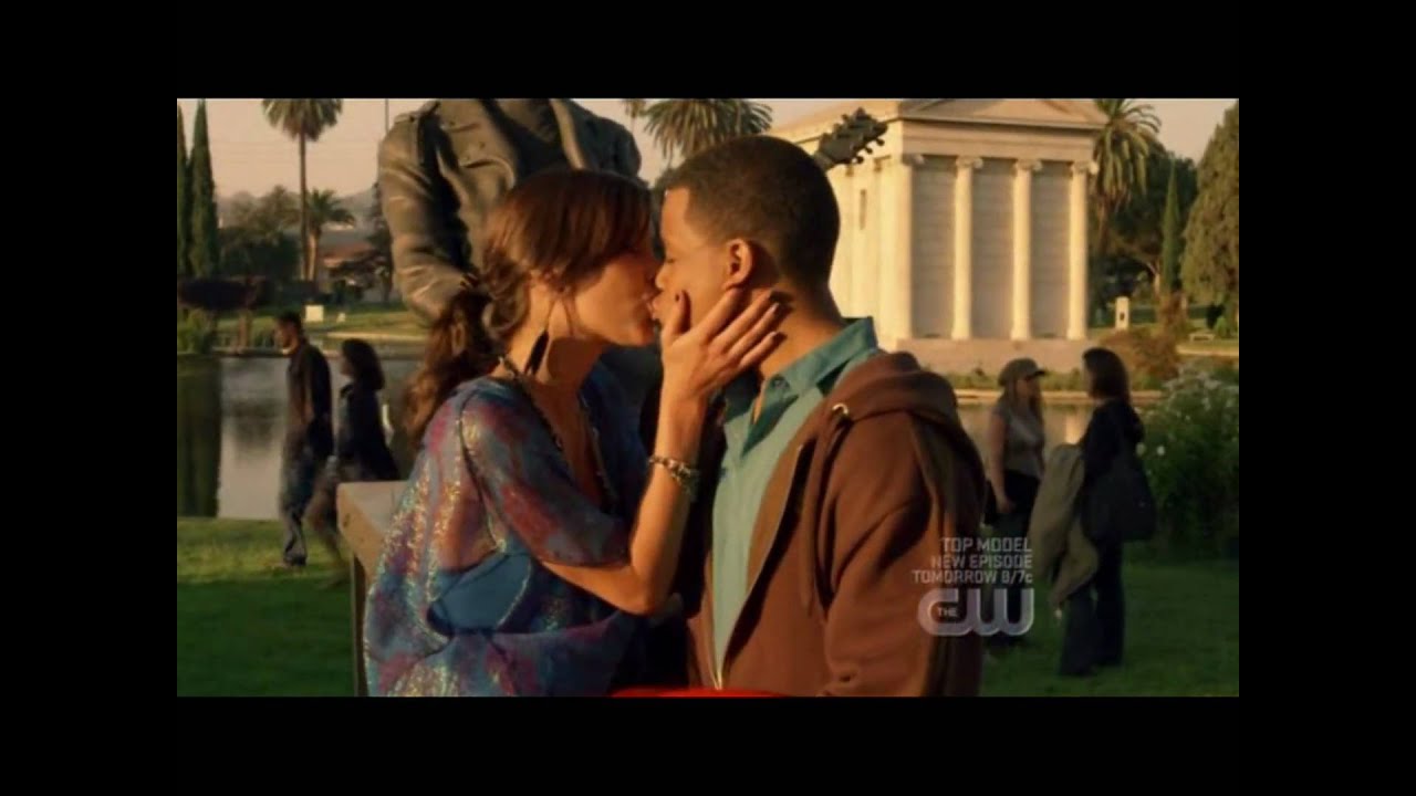 silver and dixon kiss the girl part 2 - jessica stroup and tristan wilds - 90210