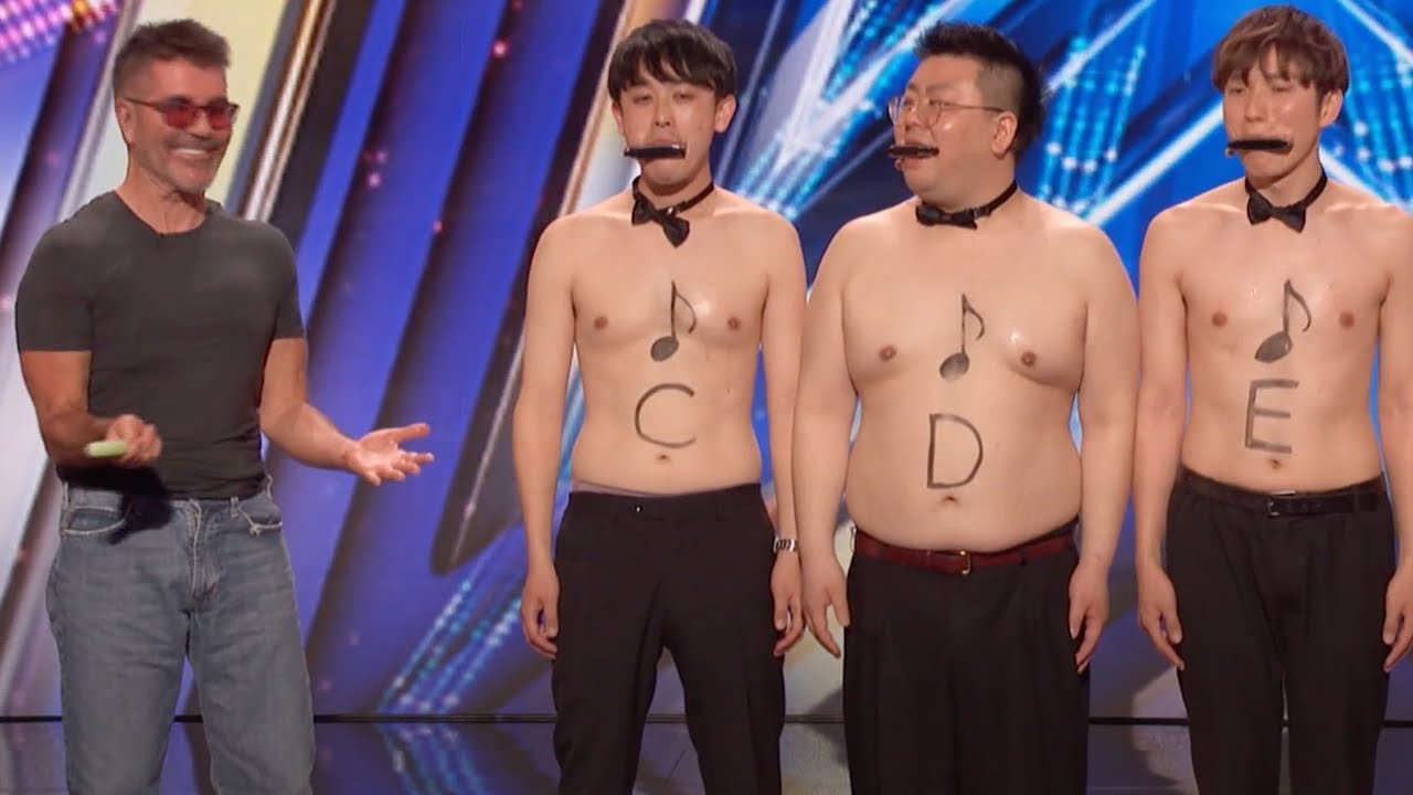 Simon Cowell Joins Shirtless, Harmonica-Playing  ‘AGT’ Act for WILD Audition! (Exclusive Clip)