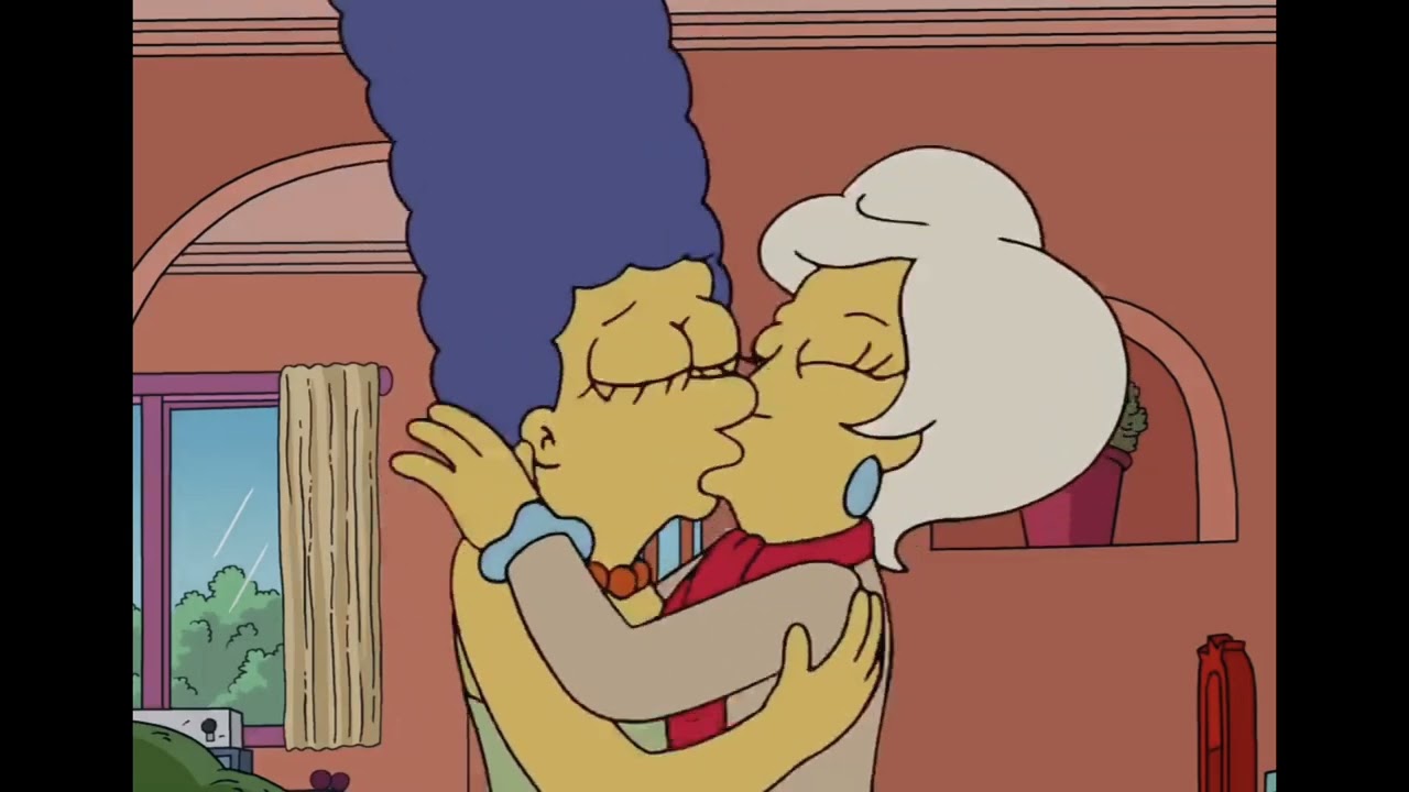 #simpsonovi esos momentos personales cuando Marge besa a la chica (doblaje y subtitulos en español)