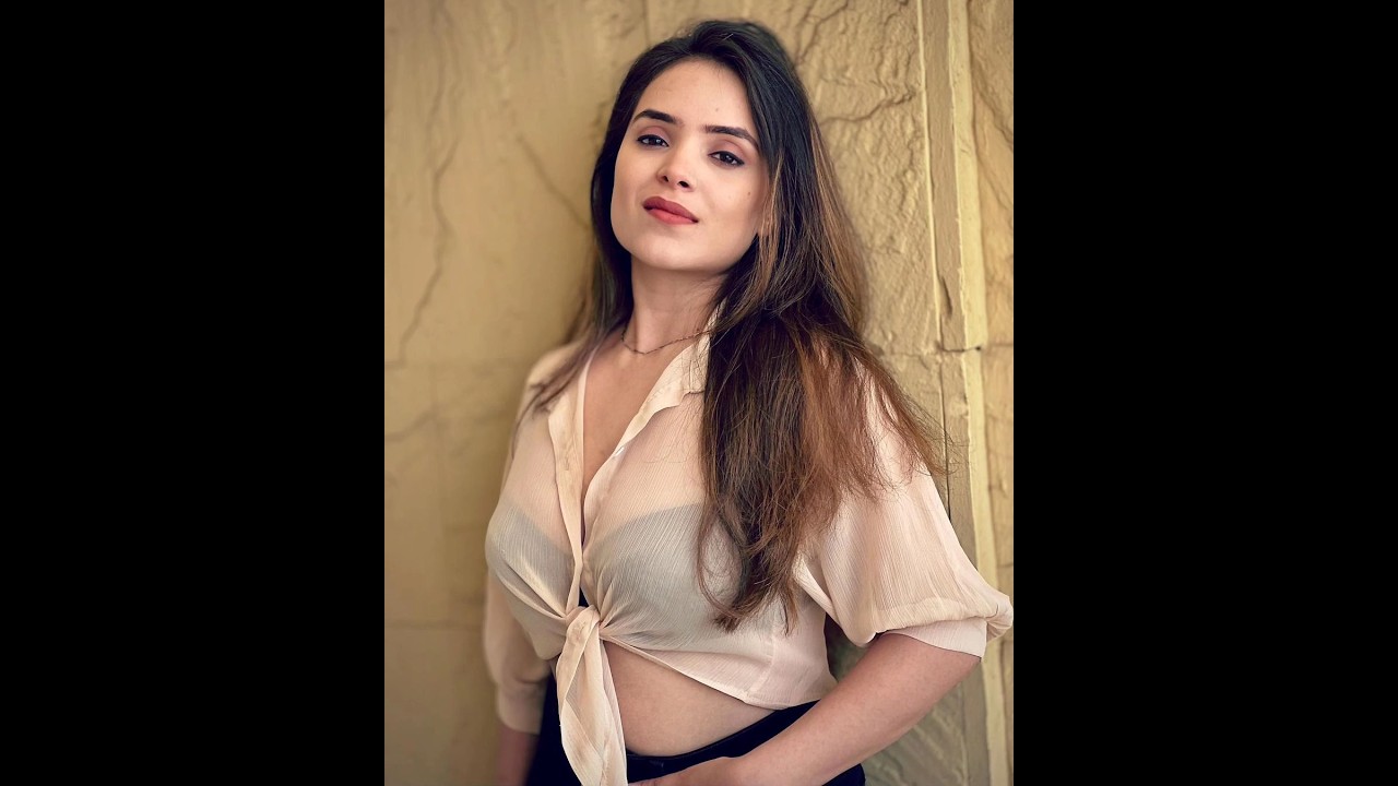 simran Dhanwani new video 😍🥰|simran Dhanwani| #ashishchanchlani #simrandhanwani #shorts #trending