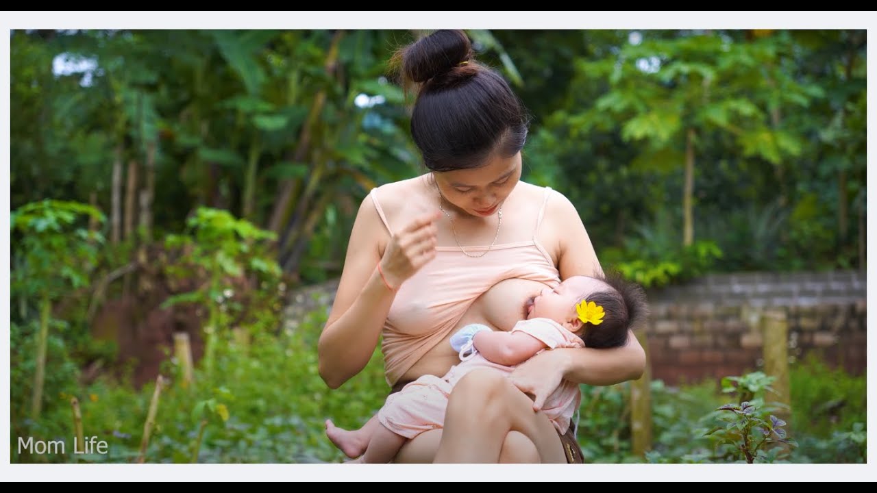 Single mother breastfeeding-  Single Mom & Her Baby’s Precious Moments