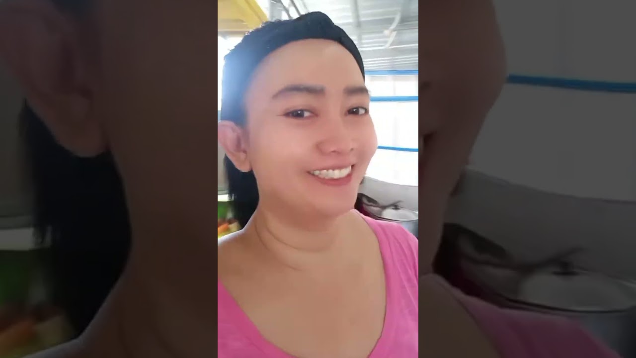 sini mampir temenin bunda rara di warung es #dailyvlog #tembem #gemoy