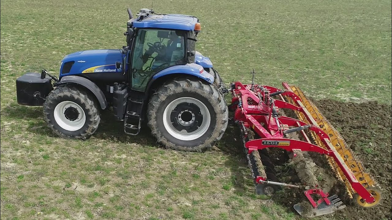 SINIRSIZ VİTESLİ TRAKTÖR AUTO COMMAND NEW HOLLAND T7070