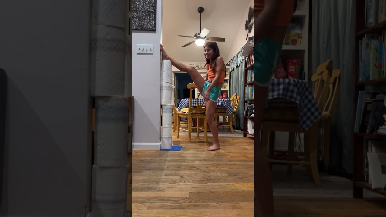 Sister Challenge leg lift splits  -The Burriesci Family