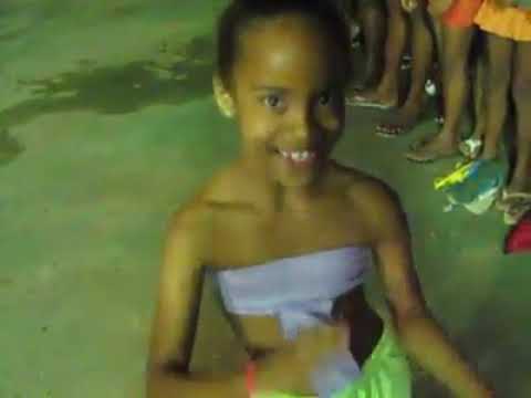 Six Harmony : A Dança do creu