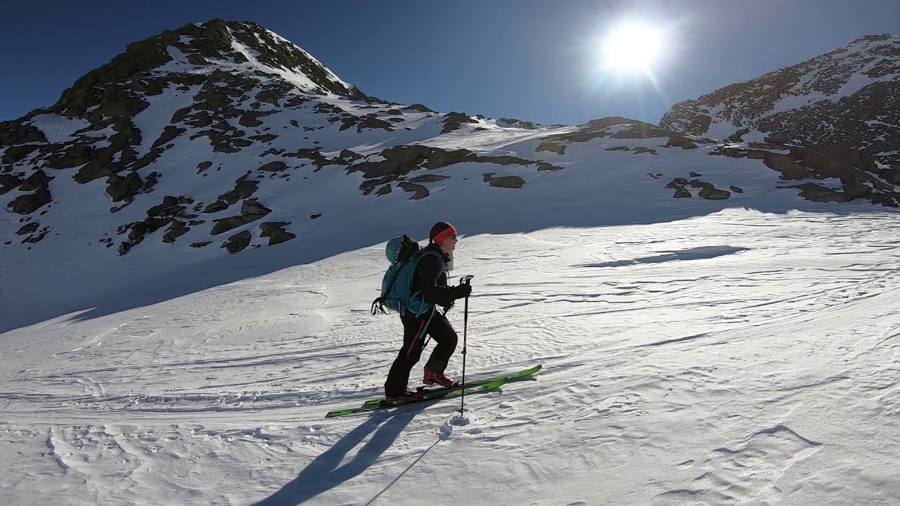 Skitour Surettahorn 3027m - April 2020