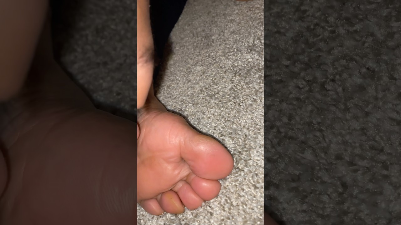 smelling my filipina step-mom’s sleepy feet ☺️🦶🏻#shorts #feet #foot #filipina #toes #2025 #smelly