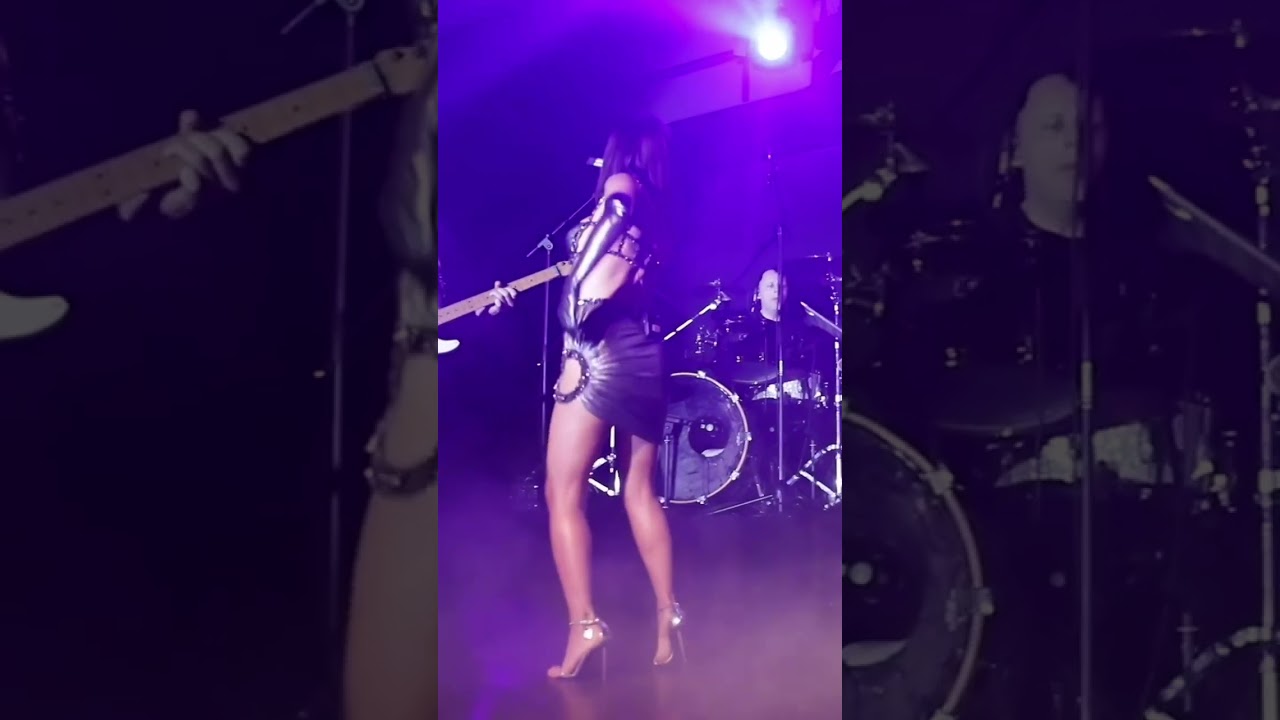 Sımge Sağın - Aşkın Olayım | Konser Performans @musicfrekans