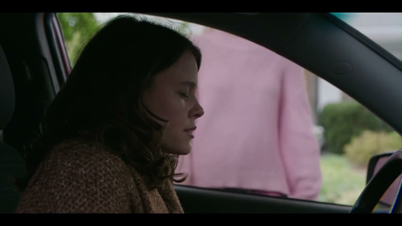 Smile 2022 Car Jump Scare Scene - Sister Car Scene - Smile (2022) - Stretched Neck Smiling Scene
