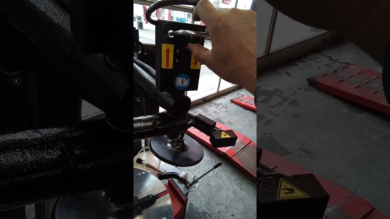 Snap-on Tire Machines