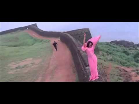 sneha round ass