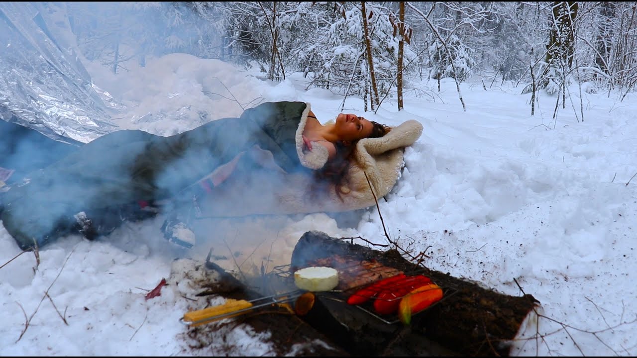 Solo Bushcraft in Deep Snow | Shelter, Survival & Campfire Cooking | ASMR