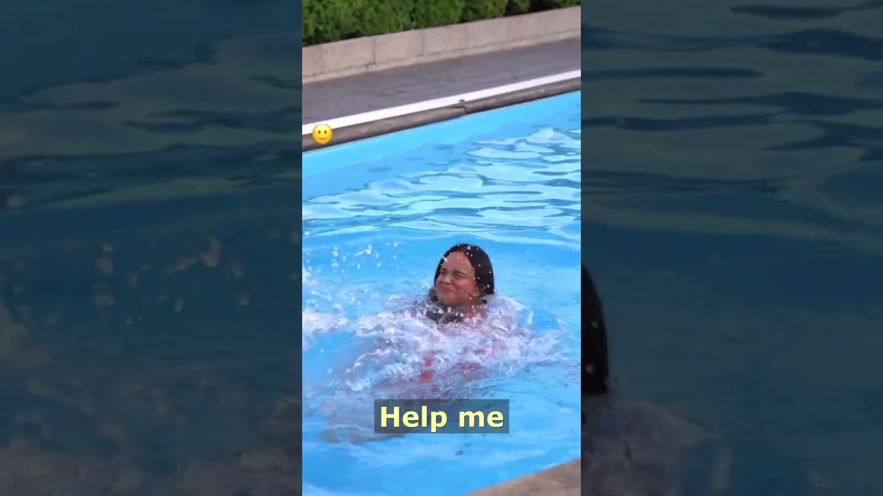 Someone Please Help || Pool Fun Melinda Lindmark #fitness #shorts  #bodybuilding #gym #mrolympia