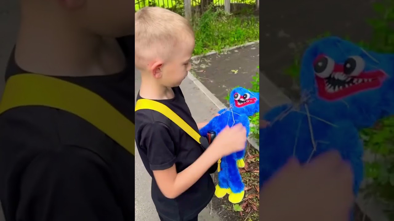 Son found a dirty toy Huggy Wuggy