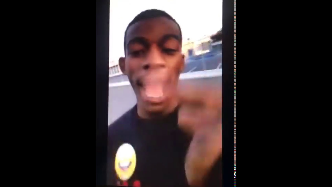 Soulja Boy Robbed FULL VIDEO!! By Fruit Town Piru In Cali. Soulja Boy vs Chris Brown