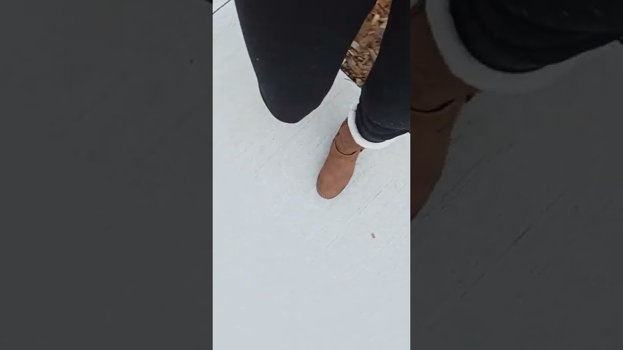 soumis à mes pieds