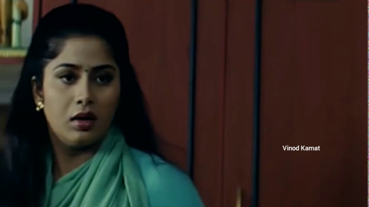 South Actress Sangeeta Hot Navel Twist in Saree
