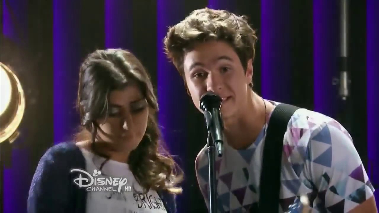 Soy Luna 2 ♥  Daniela, Simón, Nico y Pedro cantan Caminó en el Open Capítulo 55