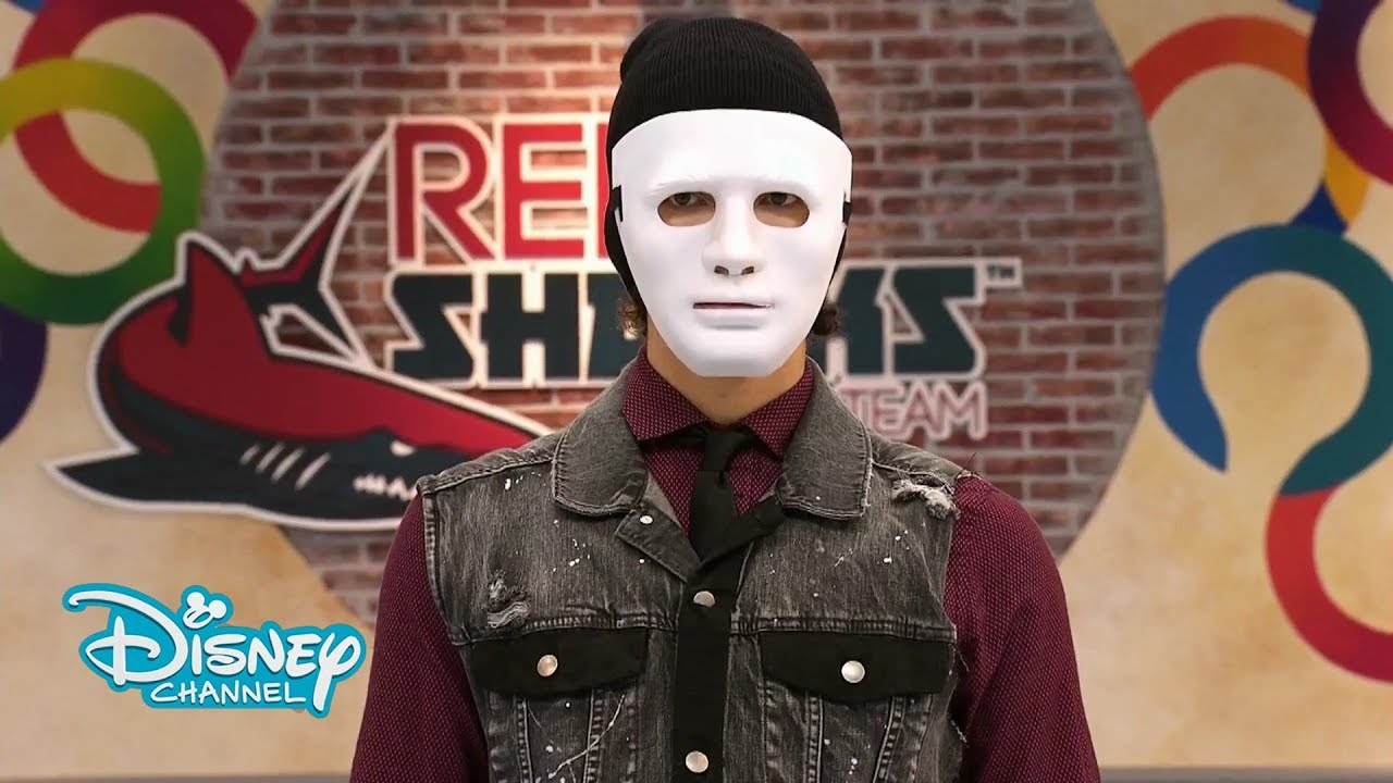 Soy Luna 3 - Ramiro hace la prueba para los Red Sharks enmascarado (Capítulo 5)