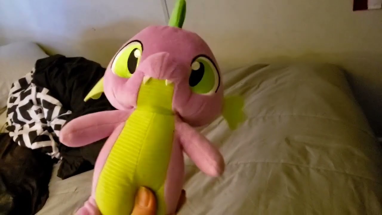 Spike watches the WHV logo