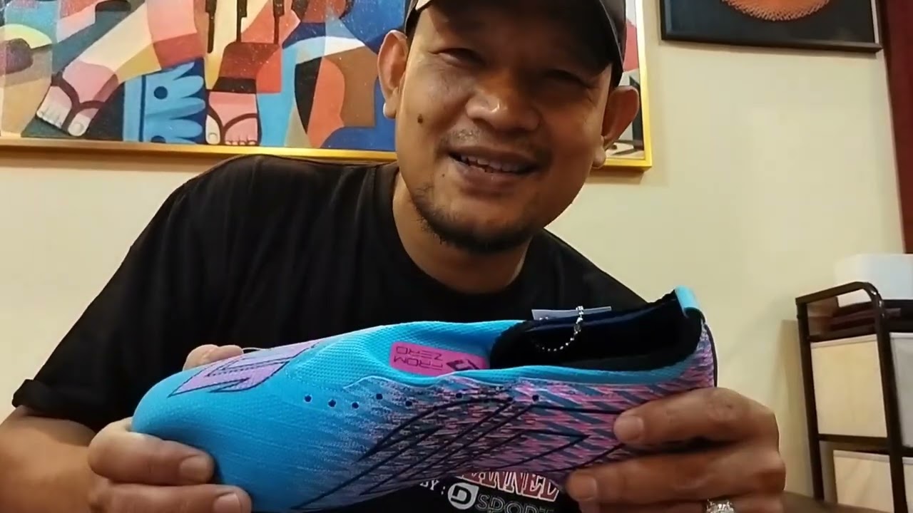 spill sepatu bola *fromzero*.. sangat cocok untuk para pemain sepakbola Indonesia yg berkaki lebar!!