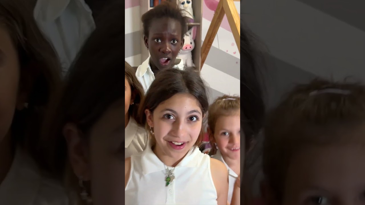 SQUID GAME DOLL controls Giada and her friends' room and punishes them! #giadaemamma #shorts