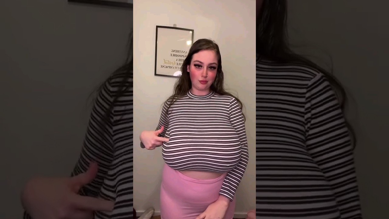 Squish squish😝 #fyp #shorts #viral #boobs