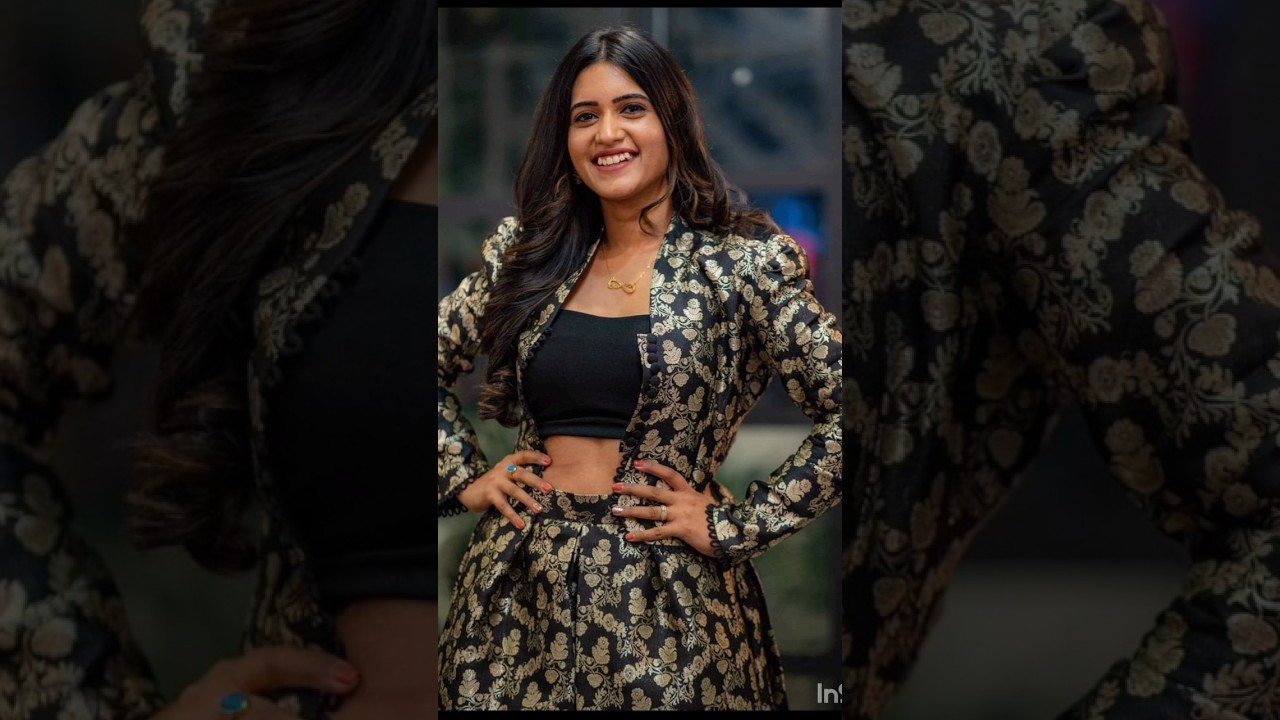 #sravanthi #black #dress #hairstyle #smile #anchor #india #telugu #actress #shortvideo #bollywood