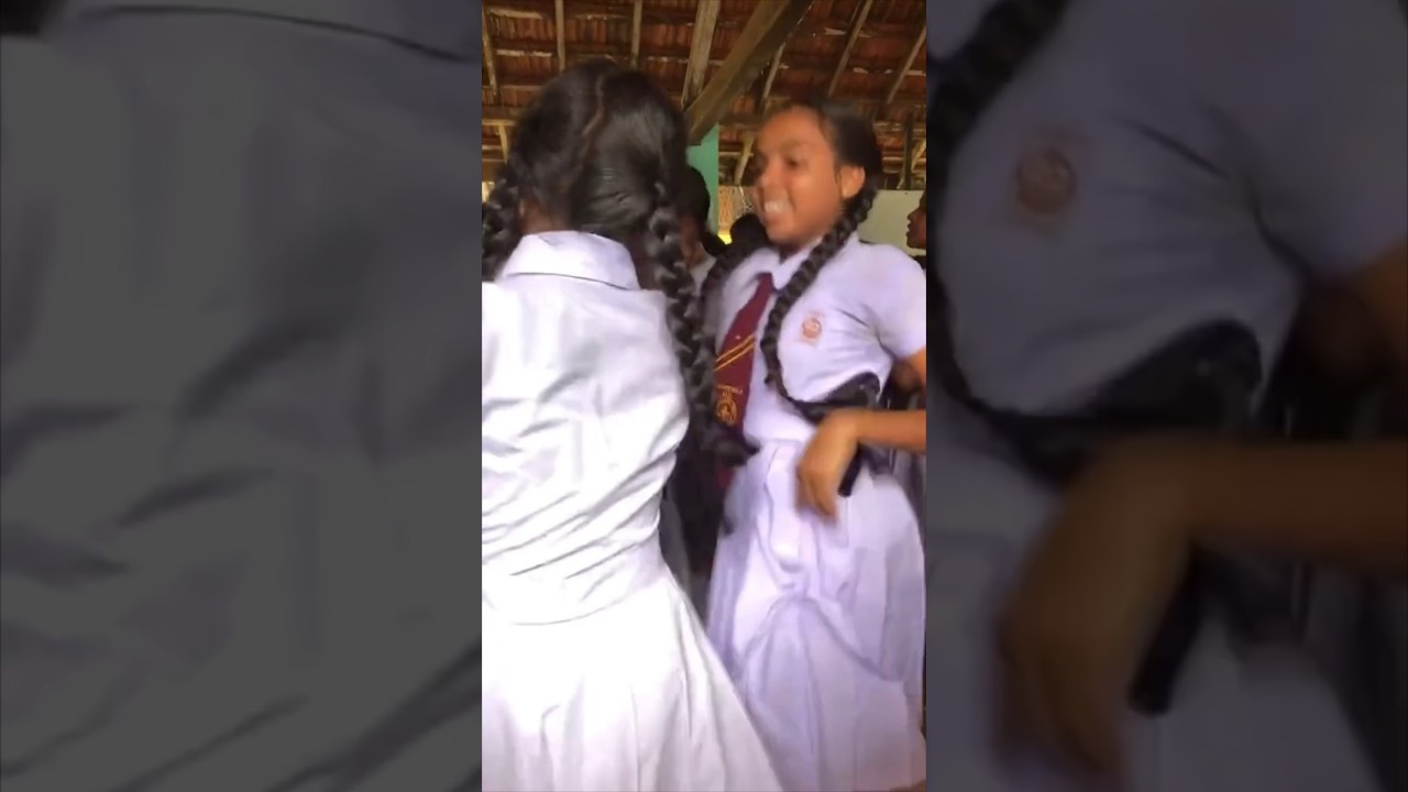 Srilankan school girls dancing #youtubeshorts #viralvideo #trendingshorts #shortsviral #srilanka