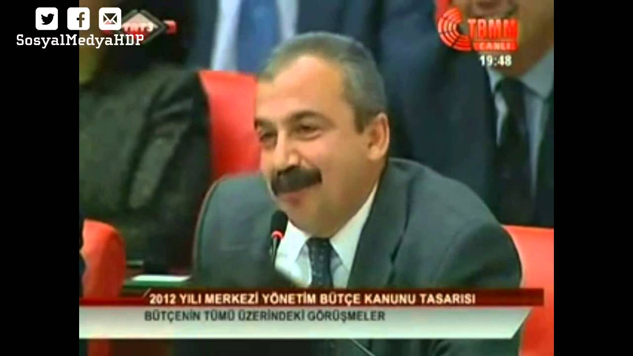 Sırrı Süreyya Önder'in konuşmalarından esprili kesitler