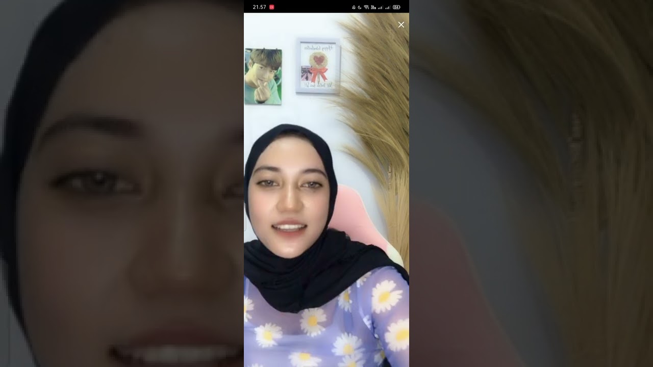 SRSUCI SYAM LIVE TIKTOK PAKE BAJU TRANSPARAN LIATIN TANKTOP DAN TALI B*H NYA 🤤