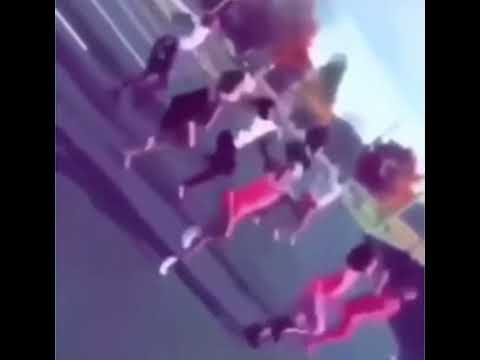 stan twitter:girls dancing to loona