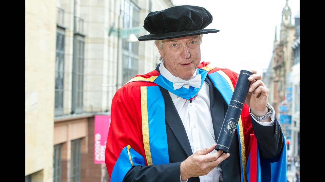 Steve Begg receives honorary degree from GCU