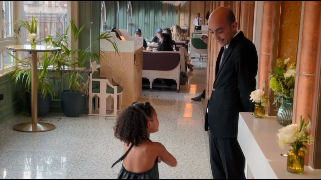 Stormi makes Bff's with the waiter and Kylie talks about her good old days THE KARDASHIANS S3 EP2