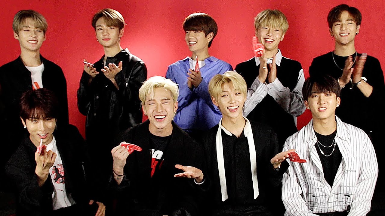 Stray Kids Play Who's Who