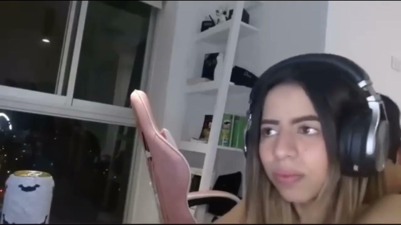 Streamer que fez sexo durante live é afastada de plataforma; veja no vídeo