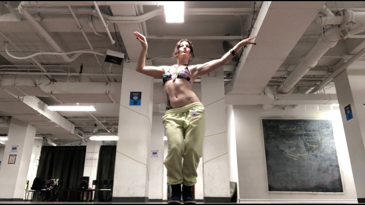 Street dance - feminine, belly rolls, hips