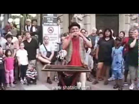 Street Theatre Gazzo Magician