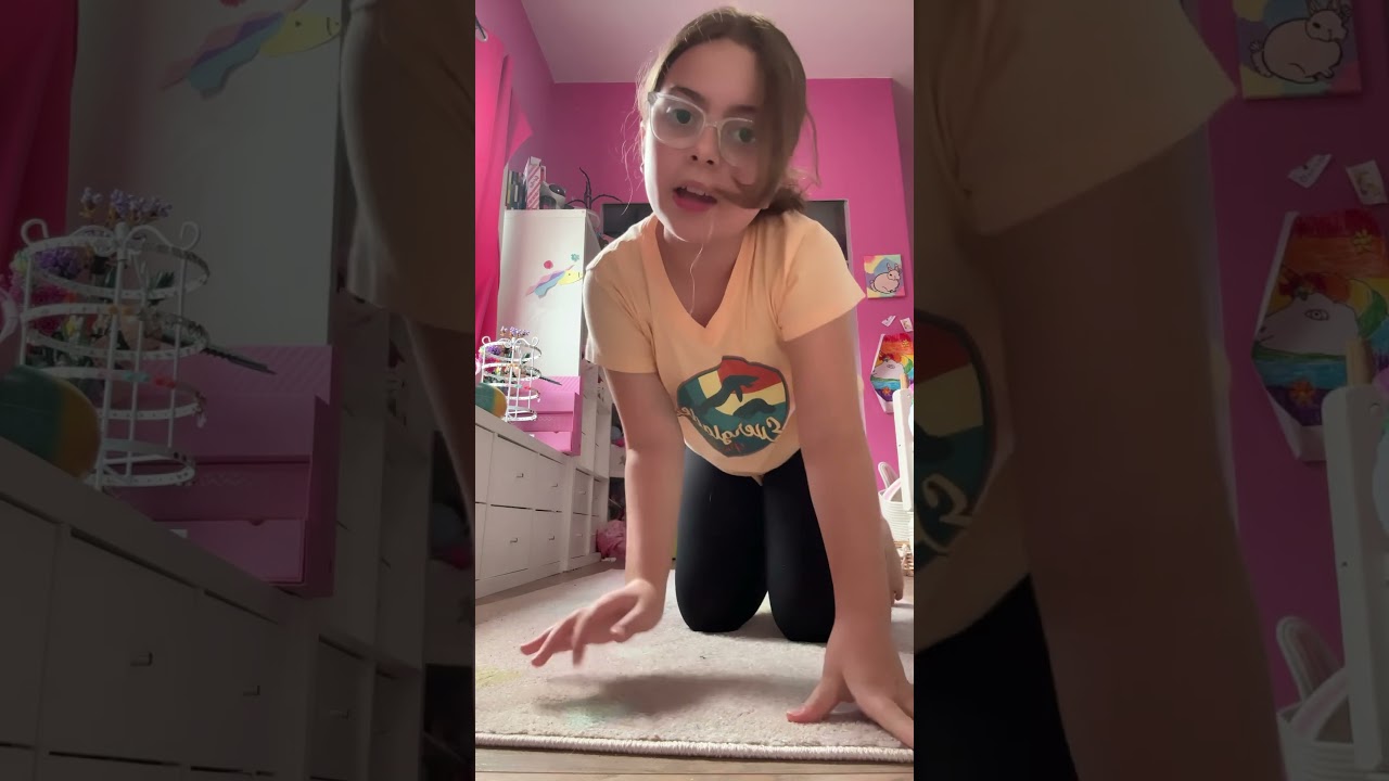 Stretches to get your splits fast #backbend #dancer #stretch #tutorial #stretchroutine #easy￼