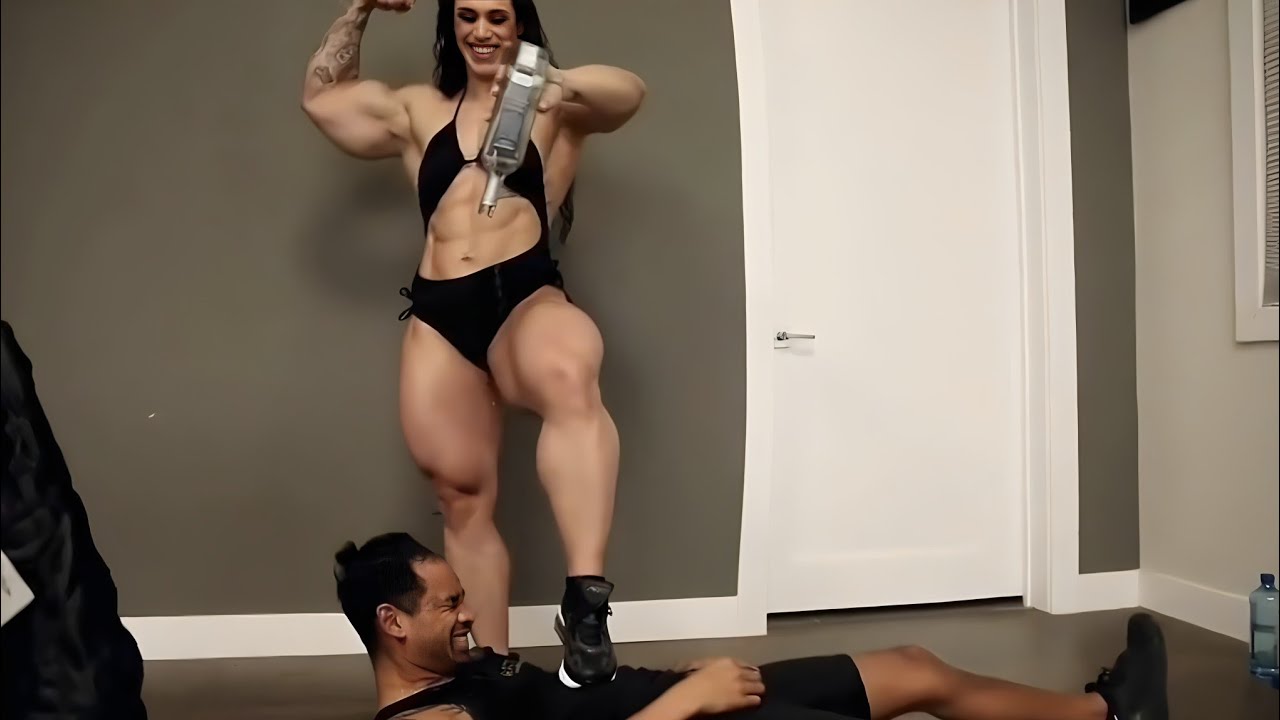 Strongest Biceps Girl Kristina Nicole Bodybuilder