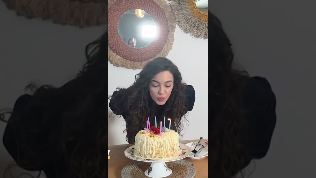 Su Burcu Yazgı Coşkun’a sette doğum günü sürprizi!