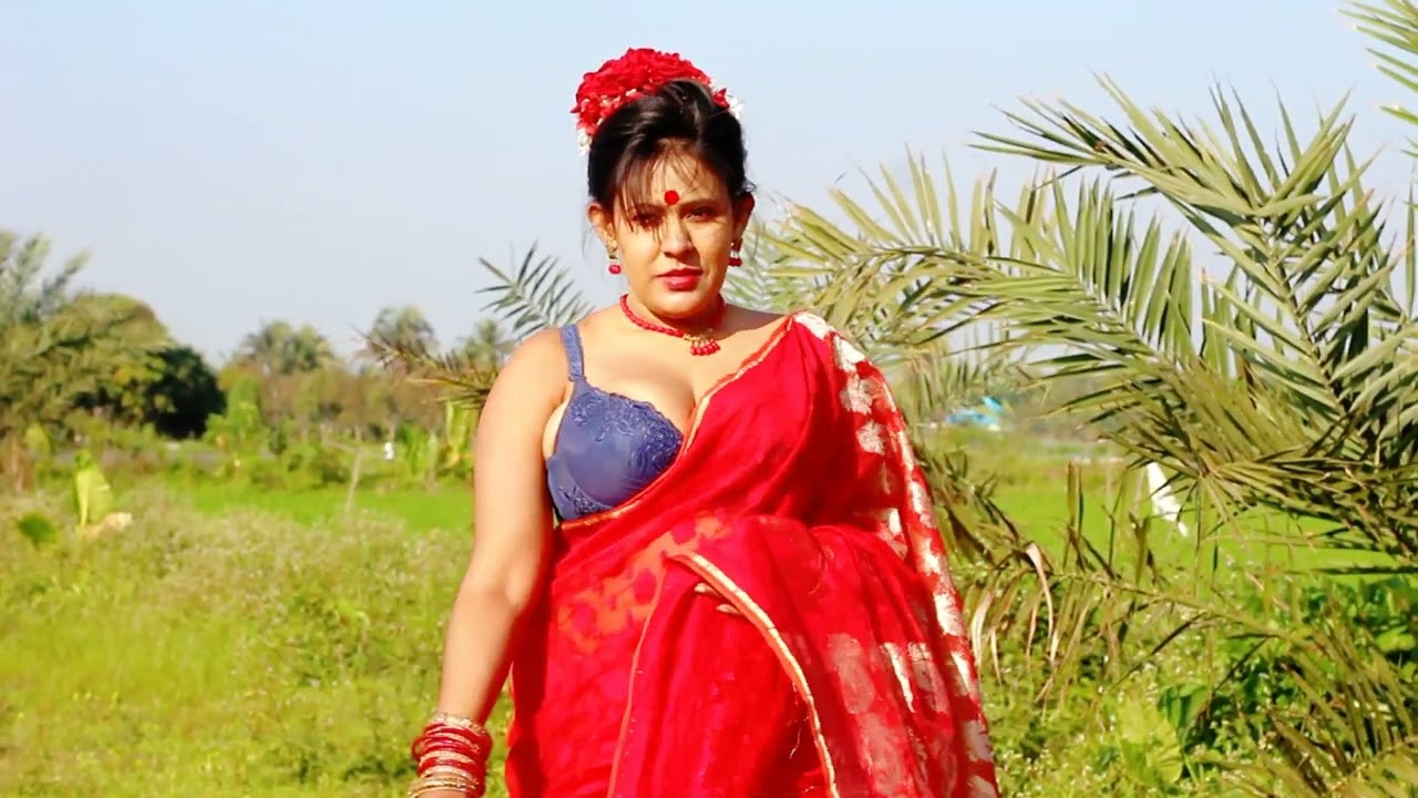 sufia sathi hot saree fashion, new video,
