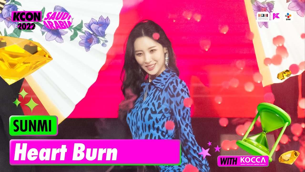 SUNMI (선미) - 열이올라요 (Heart Burn) | KCON 2022 SAUDI ARABIA