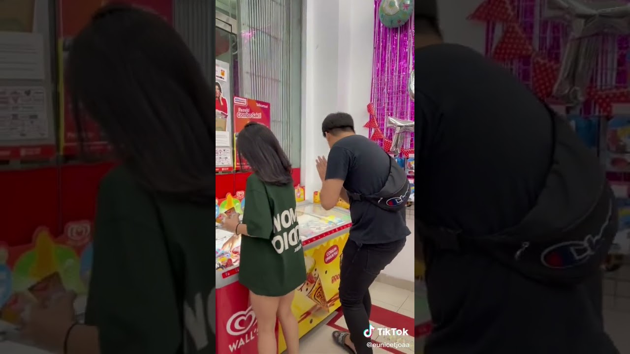 《SUPPORT 1K SUBSCRIBE》👇eunicetjoaa pargoy di indomaret #short #shortvideo